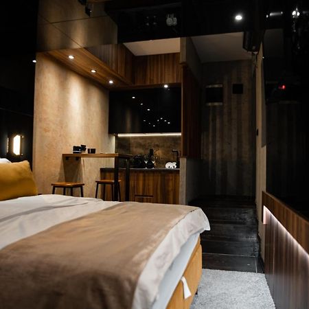 Malux Nis Apartment Bagian luar foto
