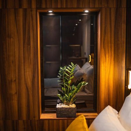 Malux Nis Apartment Bagian luar foto