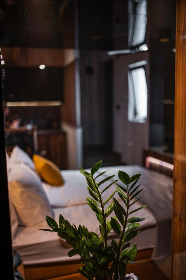 Malux Nis Apartment Bagian luar foto