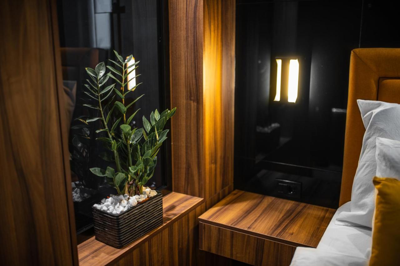 Malux Nis Apartment Bagian luar foto
